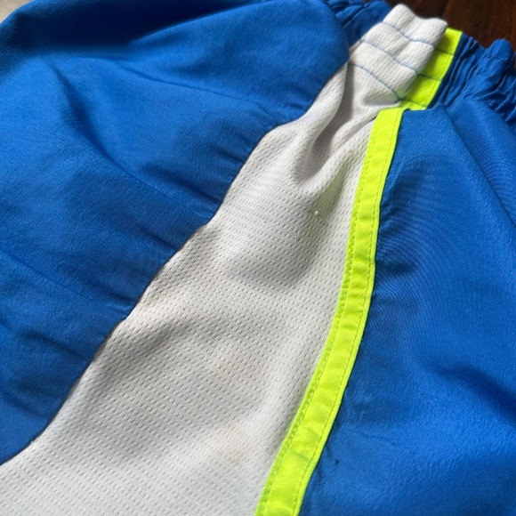 Sporty shorts with built in underwear with pocket - Picture 8 of 12